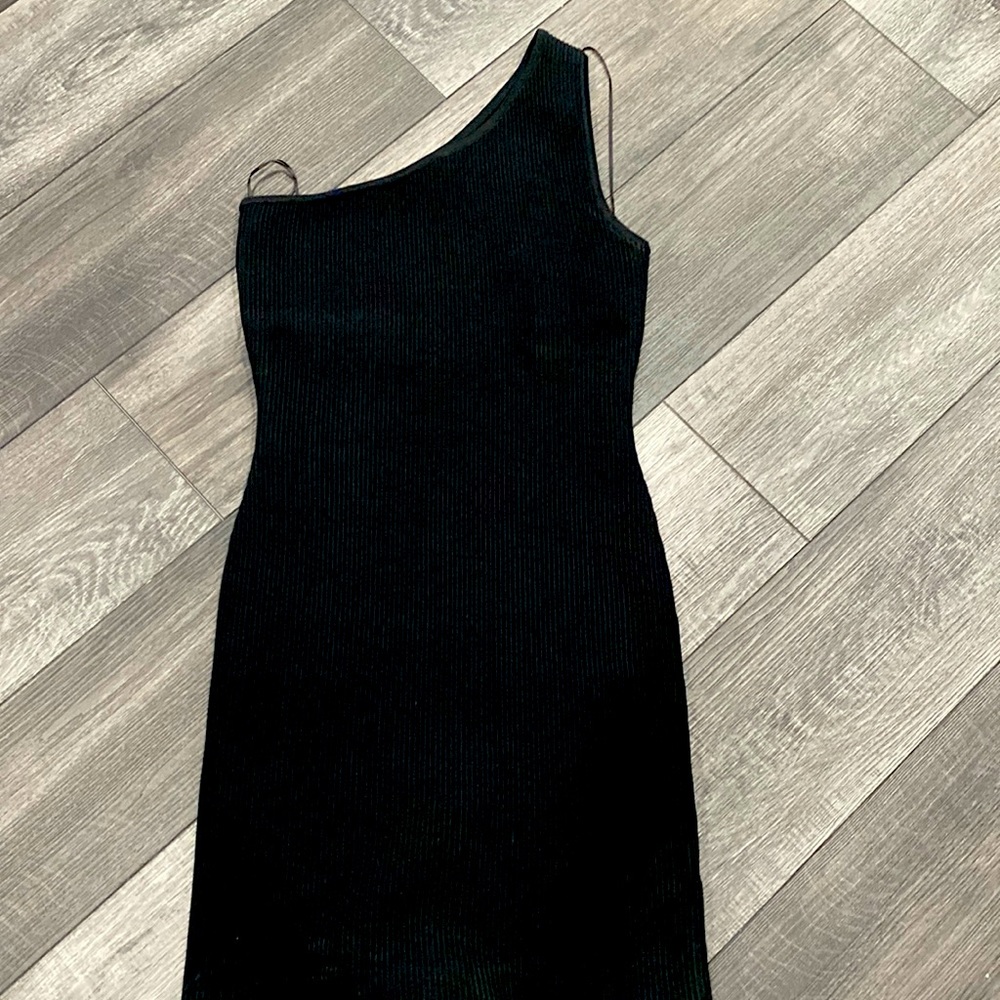 Black one sleeve dress